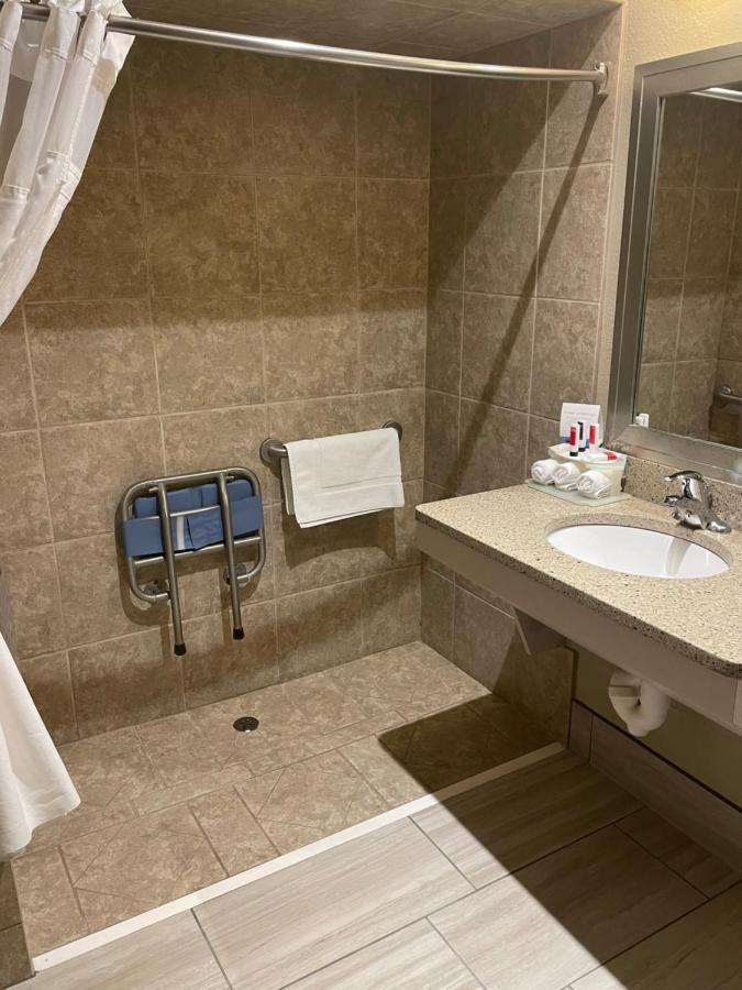 Spark By Hilton La Crosse Onalaska Exterior foto